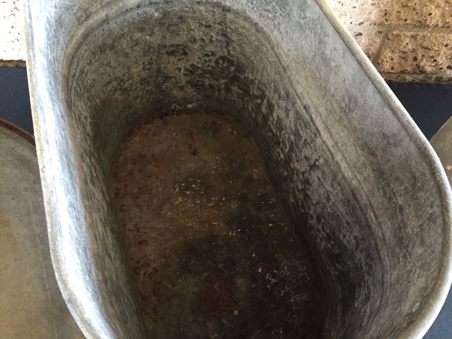 Vintage Galvanized Watering Can And Bucket With Lid [Photo 14]