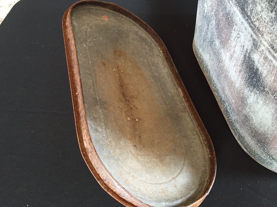 Vintage Galvanized Watering Can And Bucket With Lid [Photo 13]