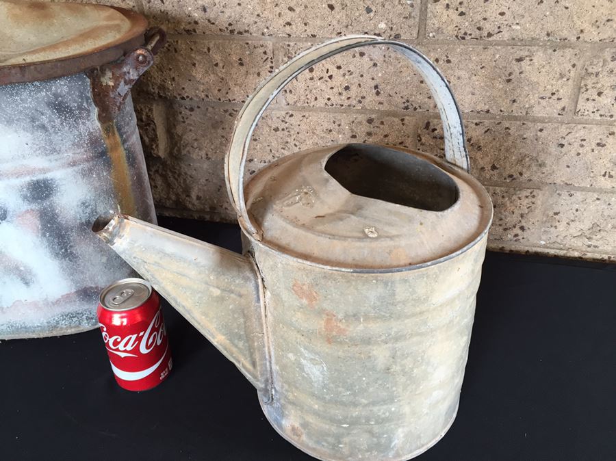 Vintage Galvanized Watering Can And Bucket With Lid [Photo 2]