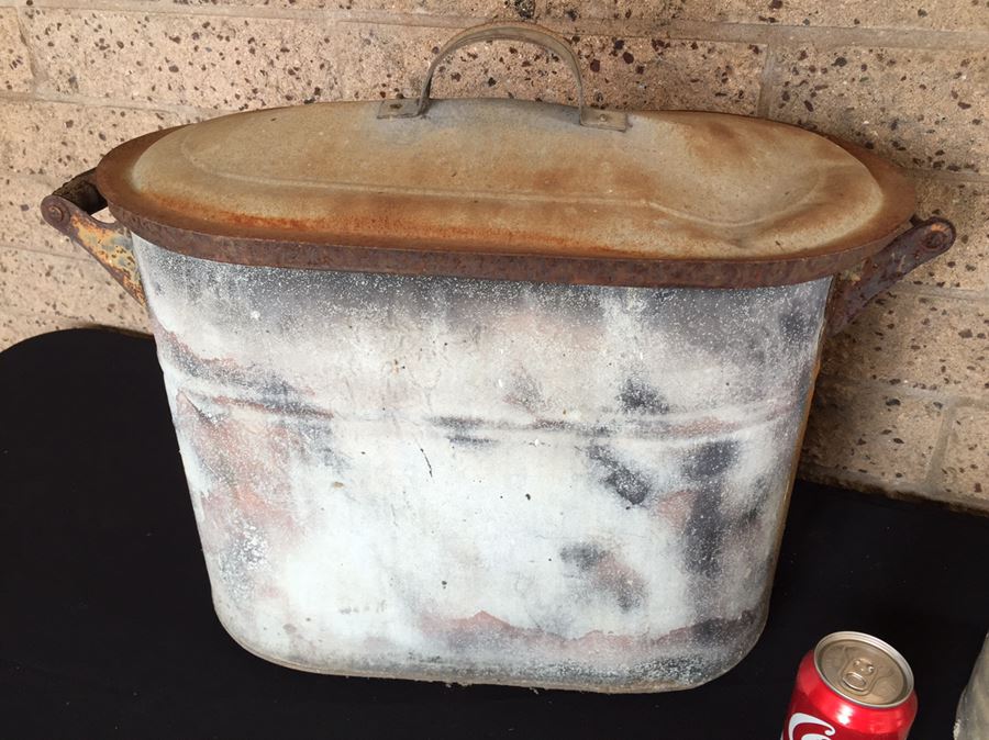 Vintage Galvanized Watering Can And Bucket With Lid [Photo 3]