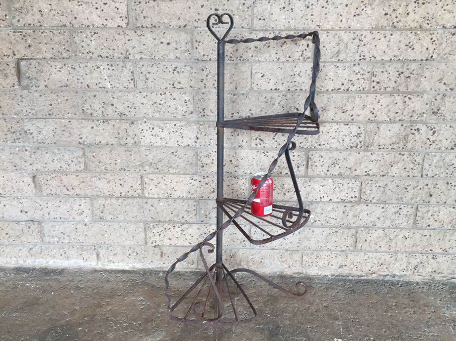 Wrought Iron Spiral Plant Stand [Photo 1]