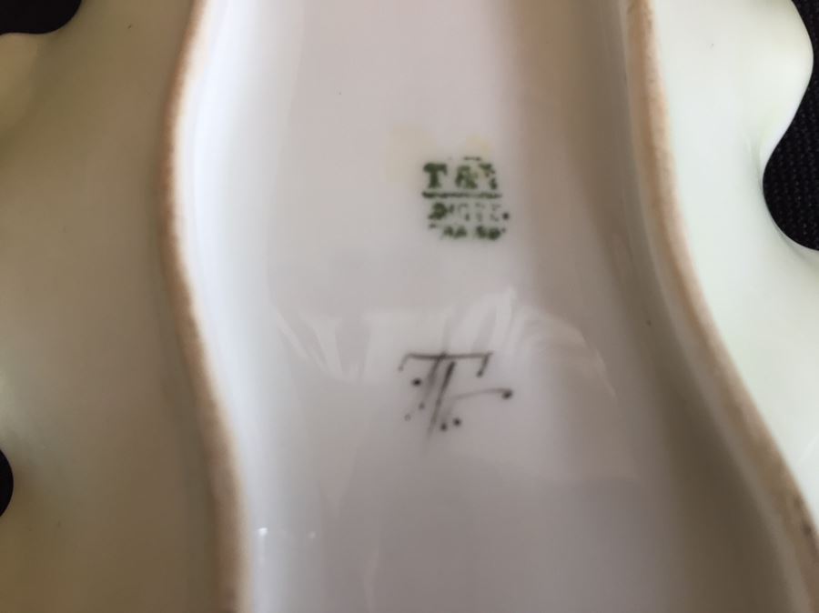 Vintage Hand Painted China Dish In Form Of A Leaf [Photo 8]