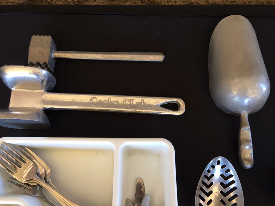 Flatware And Utensil Lot Oneida [Photo 11]