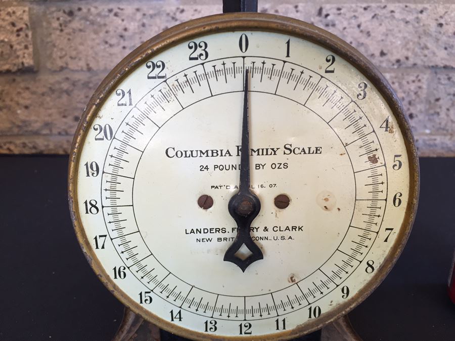 Vintage Scale [Photo 2]