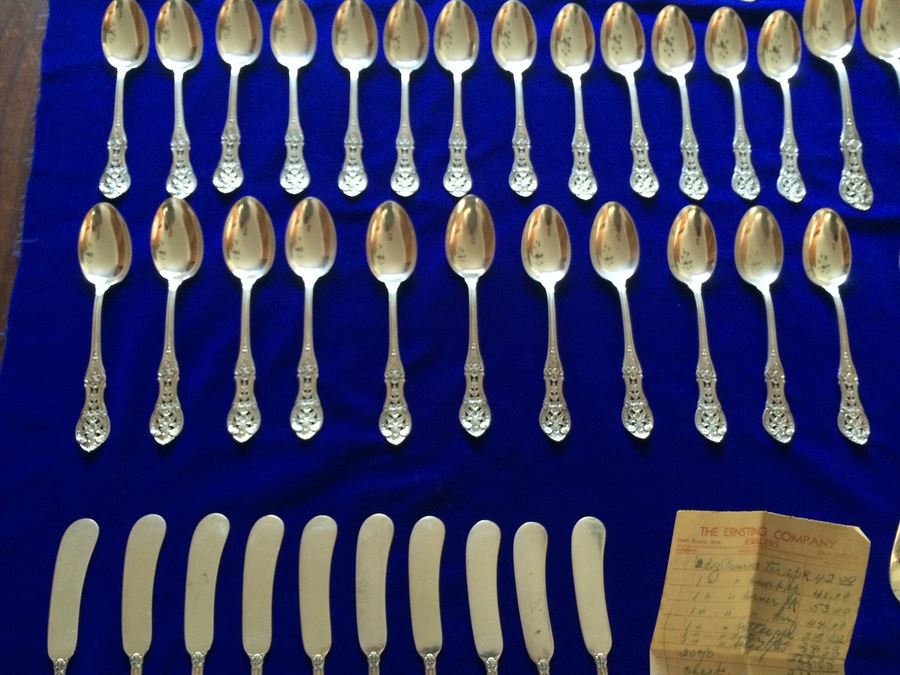 Vintage 1937 International Sterling Silver Primrose Pattern Flatware - 116 PIECES [Photo 7]