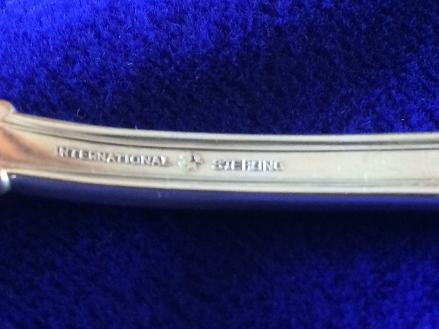 Vintage 1937 International Sterling Silver Primrose Pattern Flatware - 116 PIECES [Photo 23]