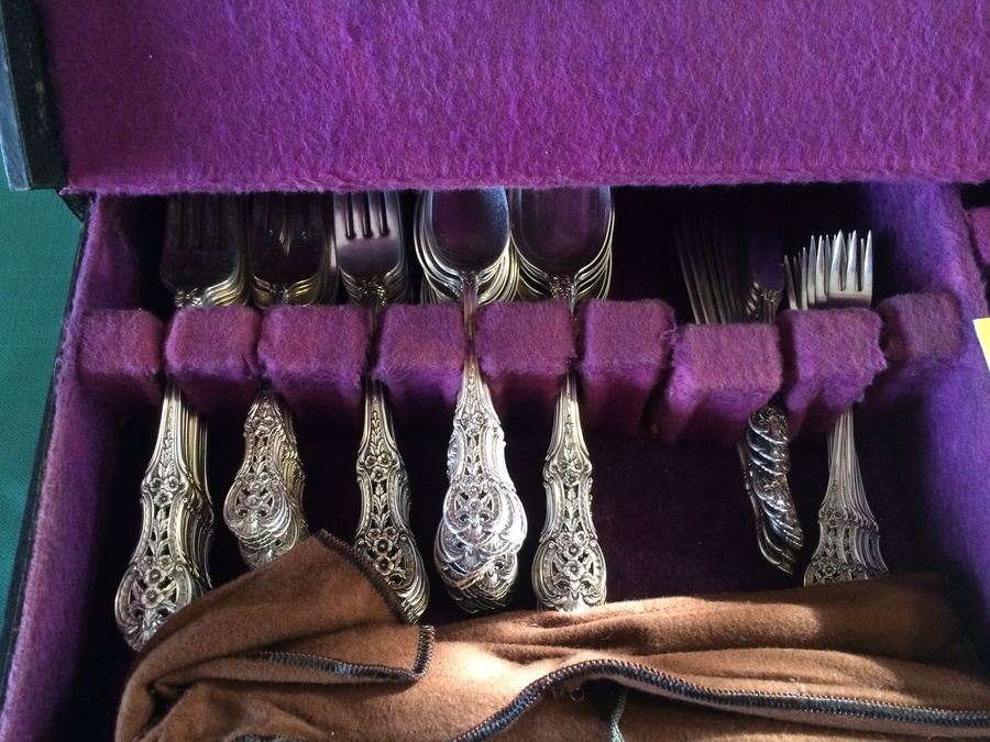 Vintage 1937 International Sterling Silver Primrose Pattern Flatware - 116 PIECES [Photo 32]