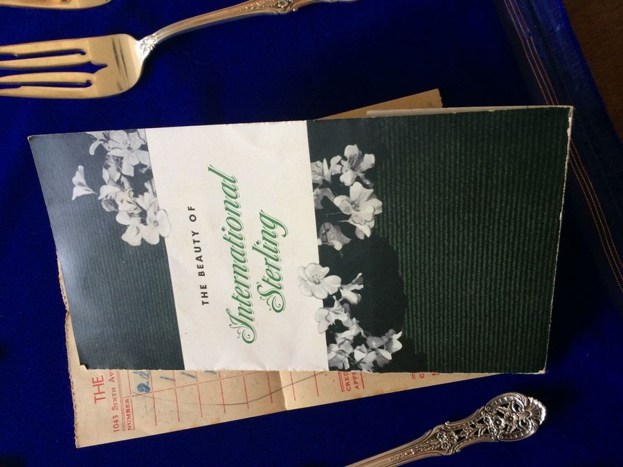 Vintage 1937 International Sterling Silver Primrose Pattern Flatware - 116 PIECES [Photo 17]