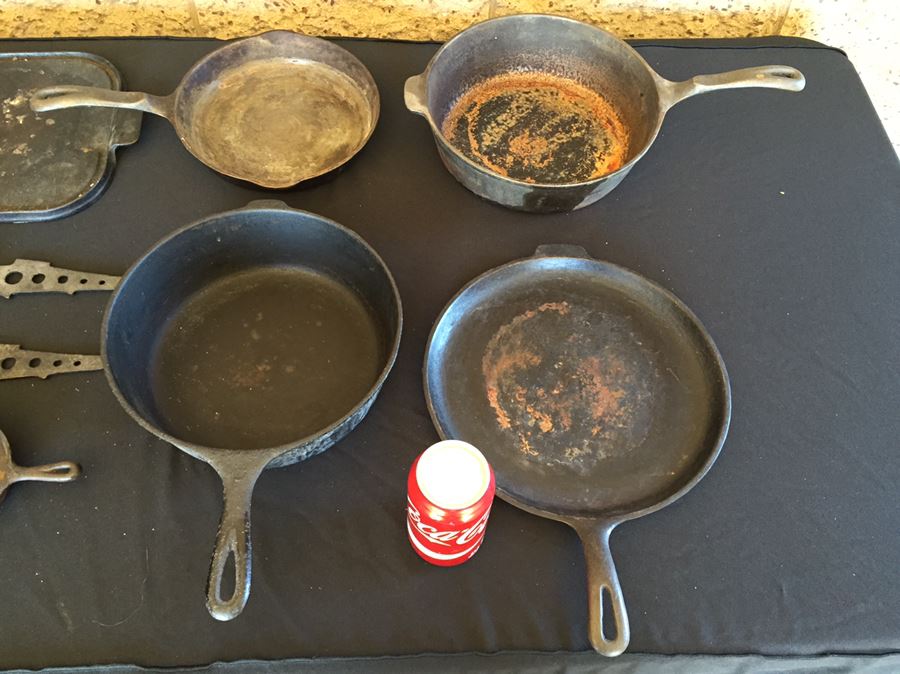 Various Cast Iron Skillets Including Wagner Ware Sidney [Photo 2]