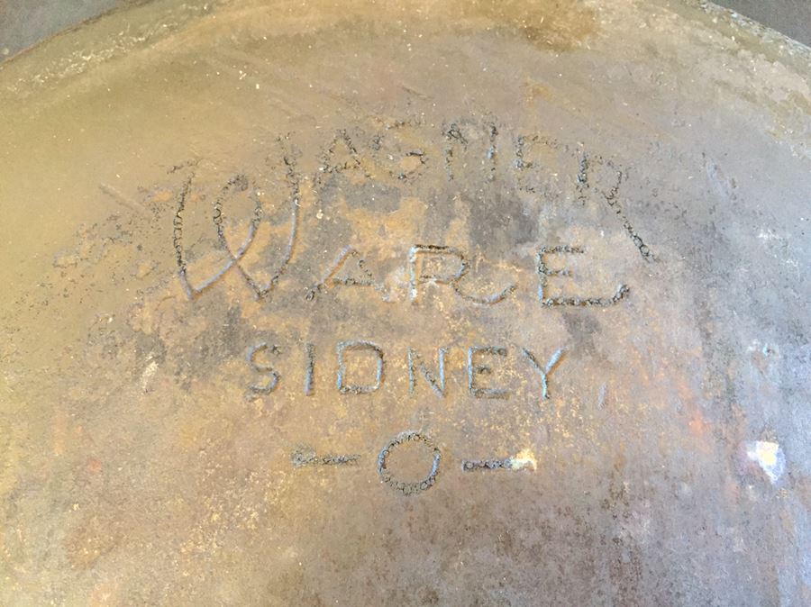 Various Cast Iron Skillets Including Wagner Ware Sidney [Photo 3]