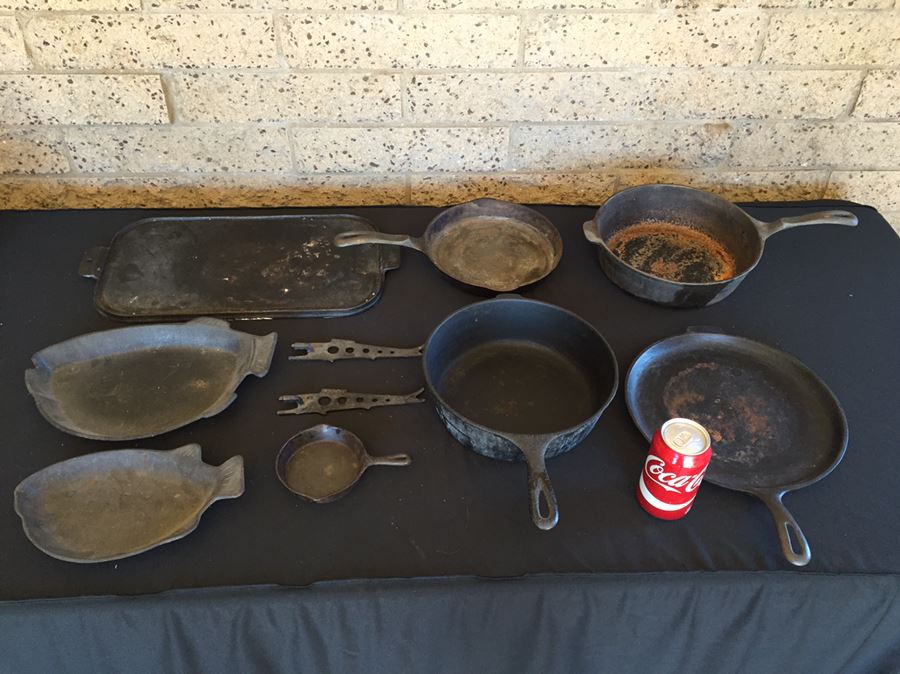Various Cast Iron Skillets Including Wagner Ware Sidney [Photo 1]