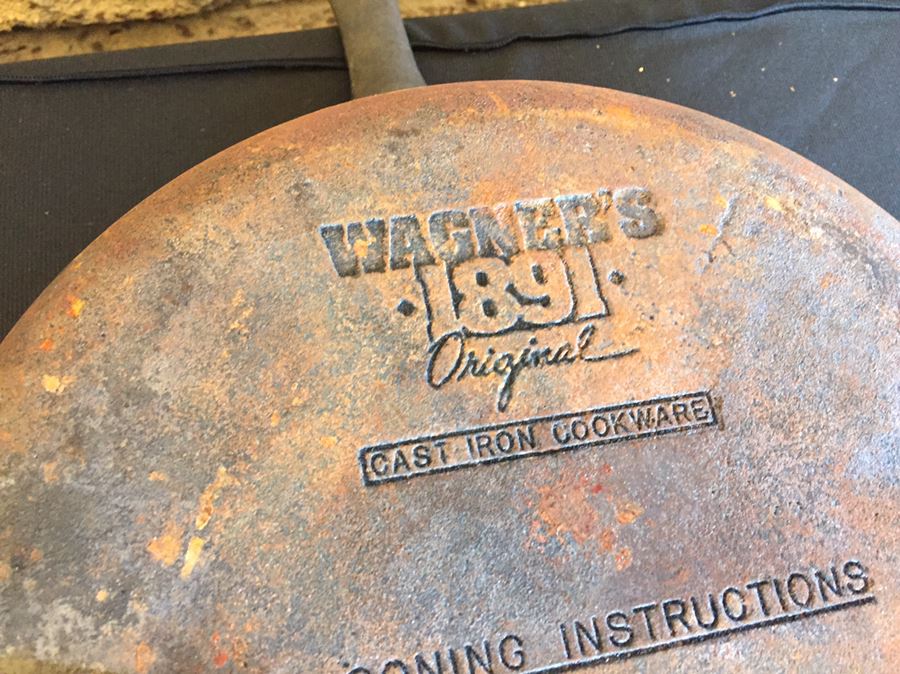 Various Cast Iron Skillets Including Wagner Ware Sidney [Photo 17]