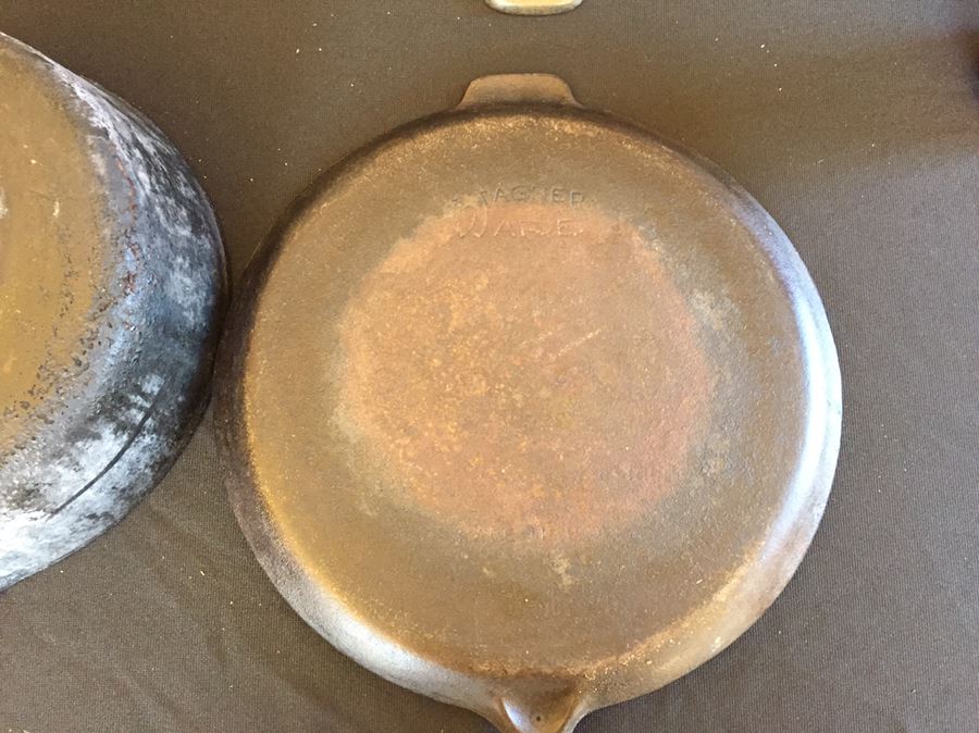 Various Cast Iron Skillets Including Wagner Ware Sidney [Photo 8]
