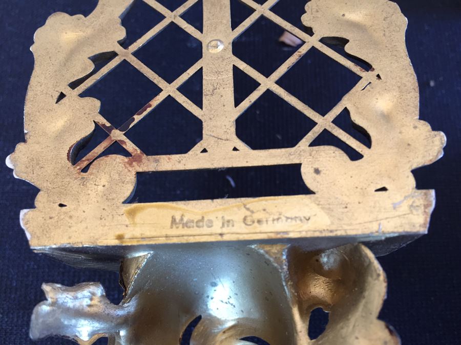 Catholic Decor Lot [Photo 9]