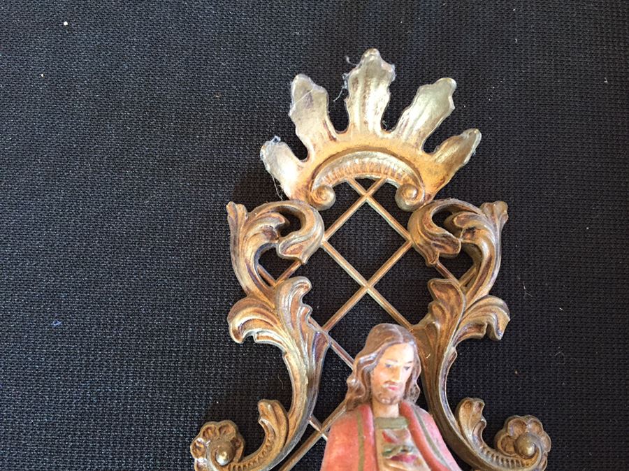 Catholic Decor Lot [Photo 7]