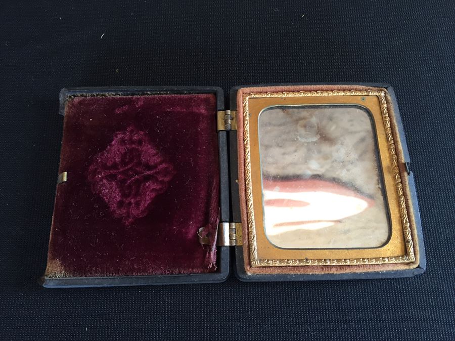 Old Daguerreotype Photo [Photo 2]