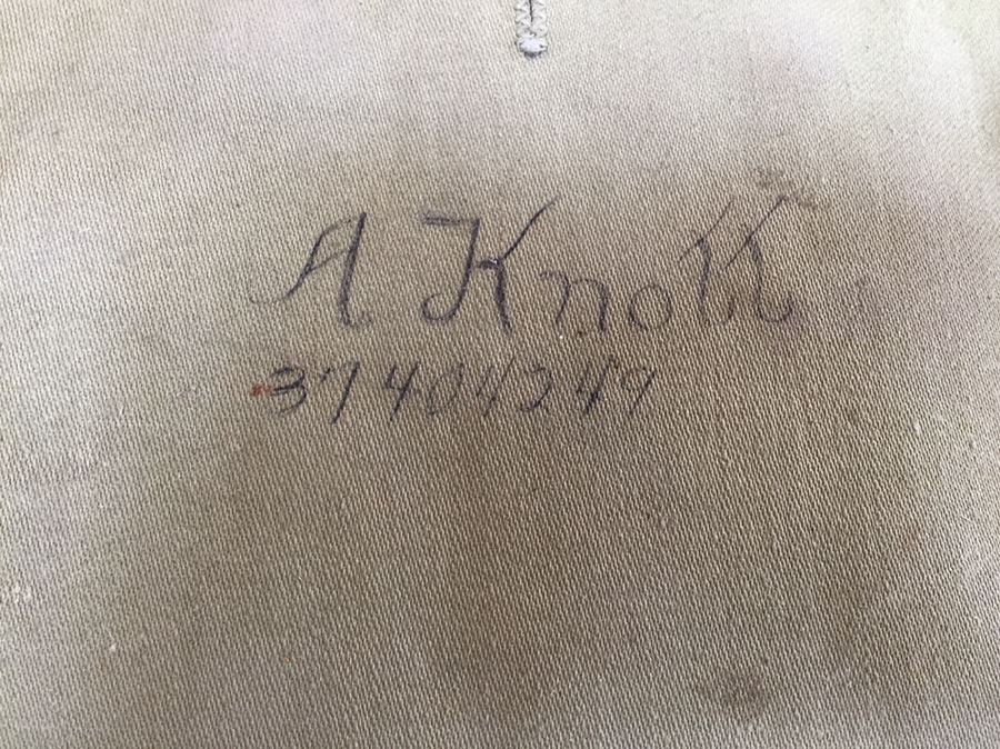 1942 U.S. Military WW II Backpack With Canteen, Mess Kit And Flatware [Photo 9]