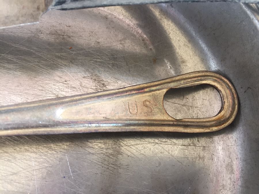 1942 U.S. Military WW II Backpack With Canteen, Mess Kit And Flatware [Photo 18]