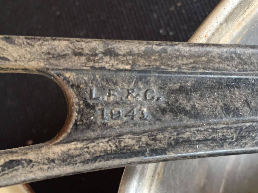 1942 U.S. Military WW II Backpack With Canteen, Mess Kit And Flatware [Photo 21]