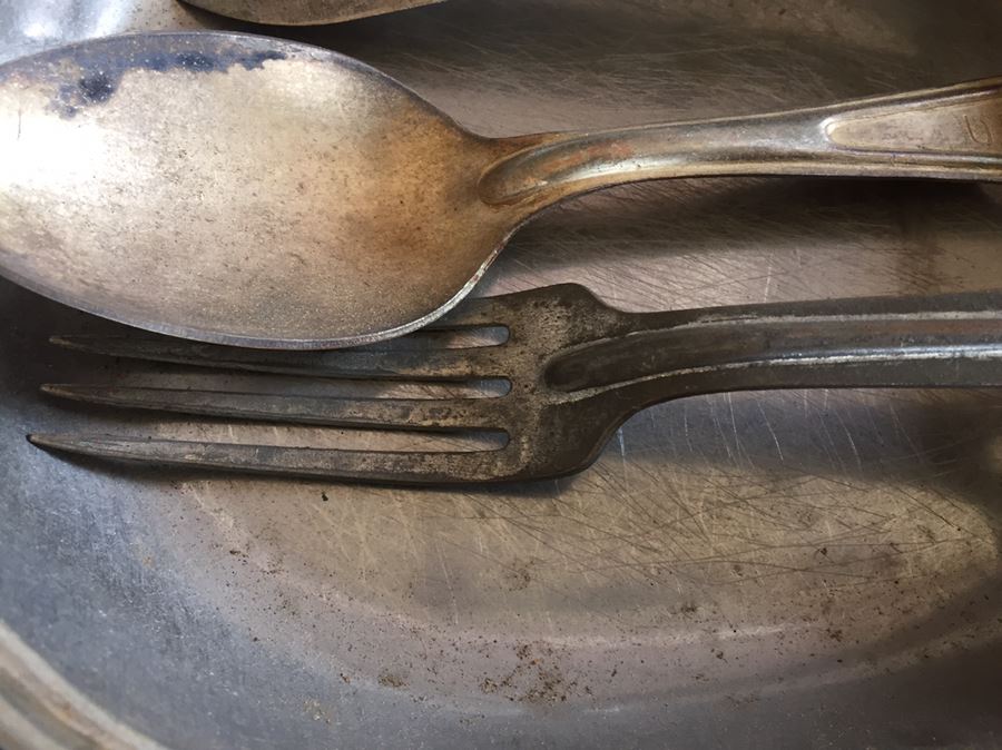 1942 U.S. Military WW II Backpack With Canteen, Mess Kit And Flatware [Photo 20]