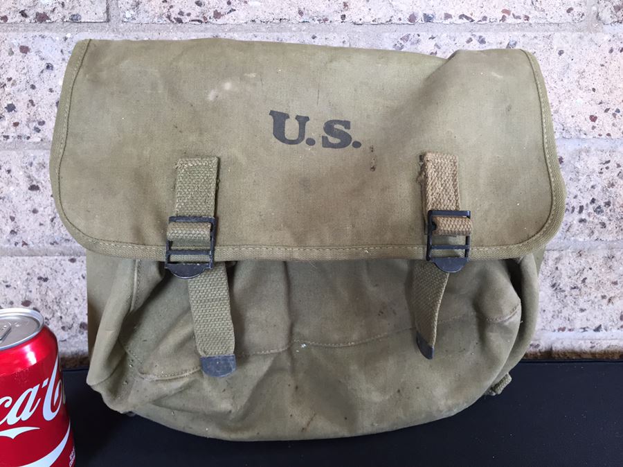 1942 U.S. Military WW II Backpack With Canteen, Mess Kit And Flatware [Photo 2]