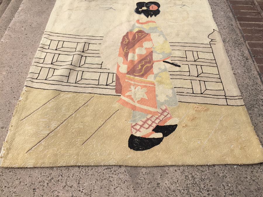 Handmade Rug Featuring Geisha [Photo 6]