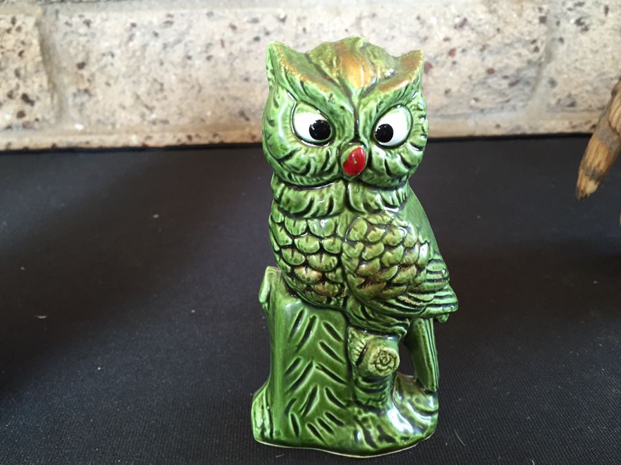 Collection Of Owls Including A Pair Of Alaskan Inuit Carved Soapstone Figures Signed Kenock [Photo 20]