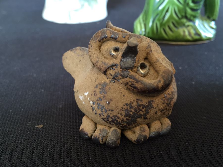 Collection Of Owls Including A Pair Of Alaskan Inuit Carved Soapstone Figures Signed Kenock [Photo 16]