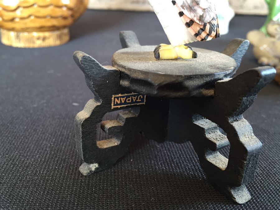 Collection Of Owls Including A Pair Of Alaskan Inuit Carved Soapstone Figures Signed Kenock [Photo 14]