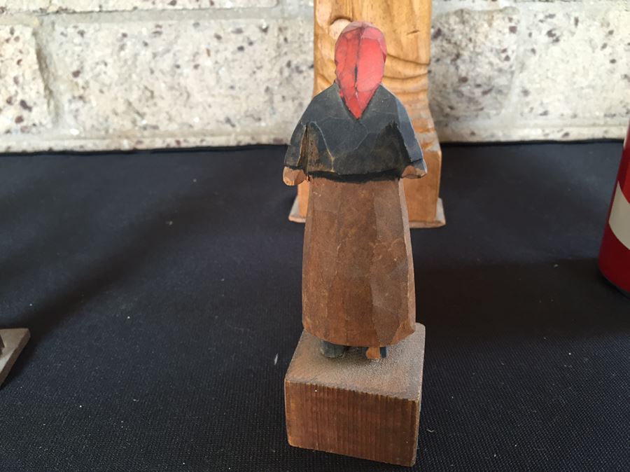 Carved Wooden Figurine Lot [Photo 15]
