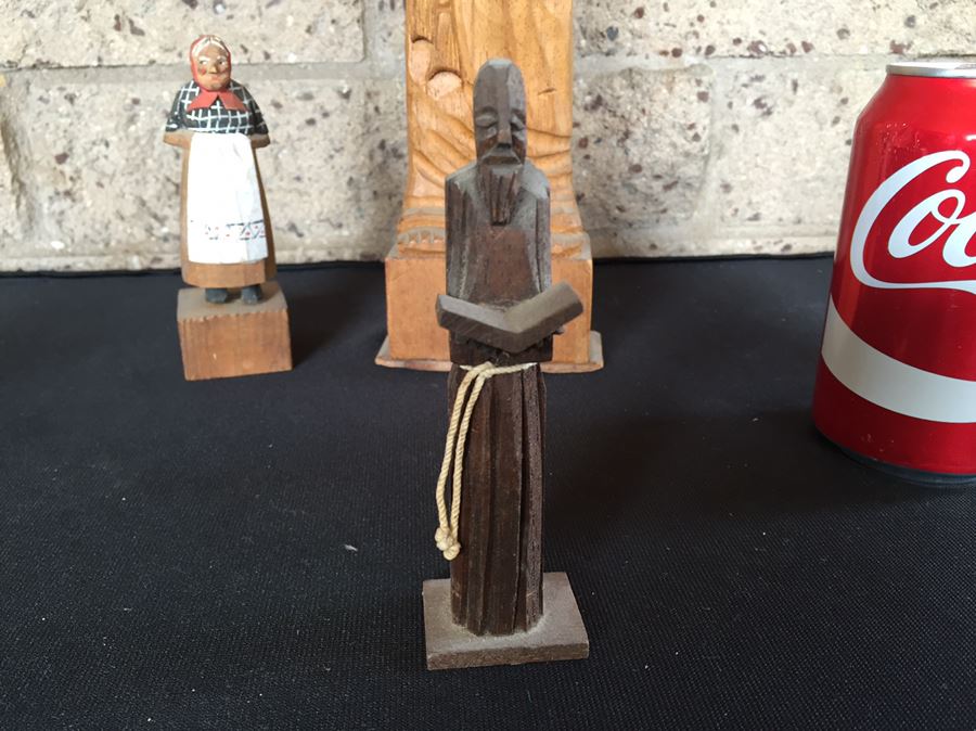 Carved Wooden Figurine Lot [Photo 9]