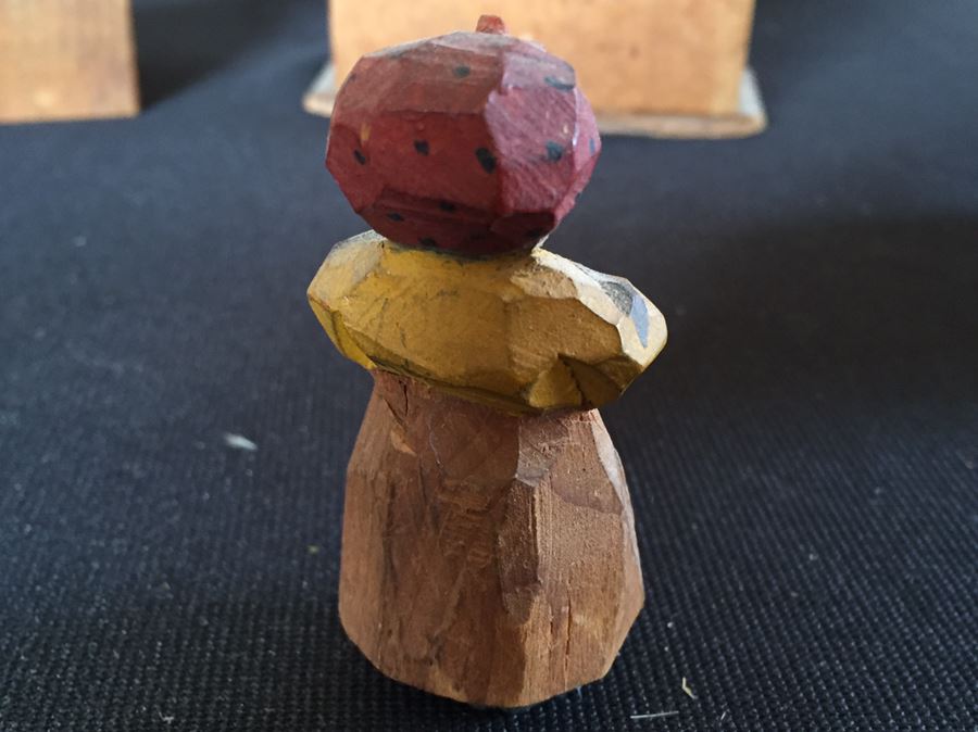 Carved Wooden Figurine Lot [Photo 7]