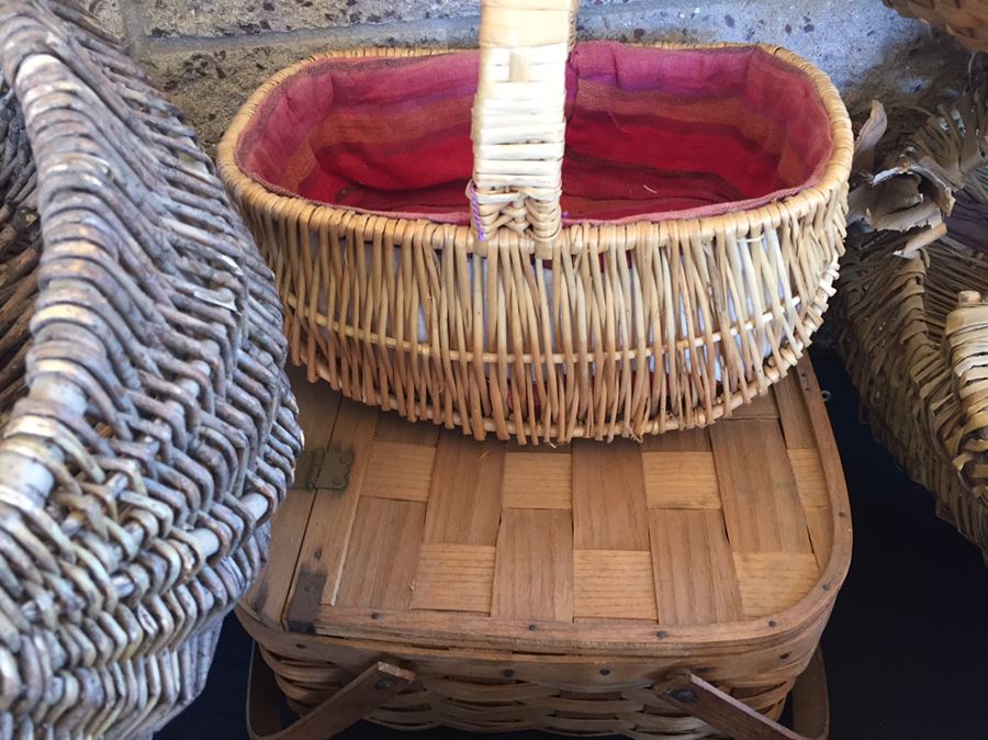 Huge Lot Of Various Baskets [Photo 9]