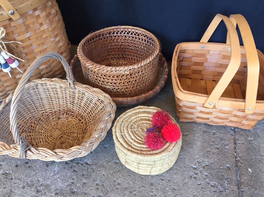 Huge Lot Of Various Baskets [Photo 17]