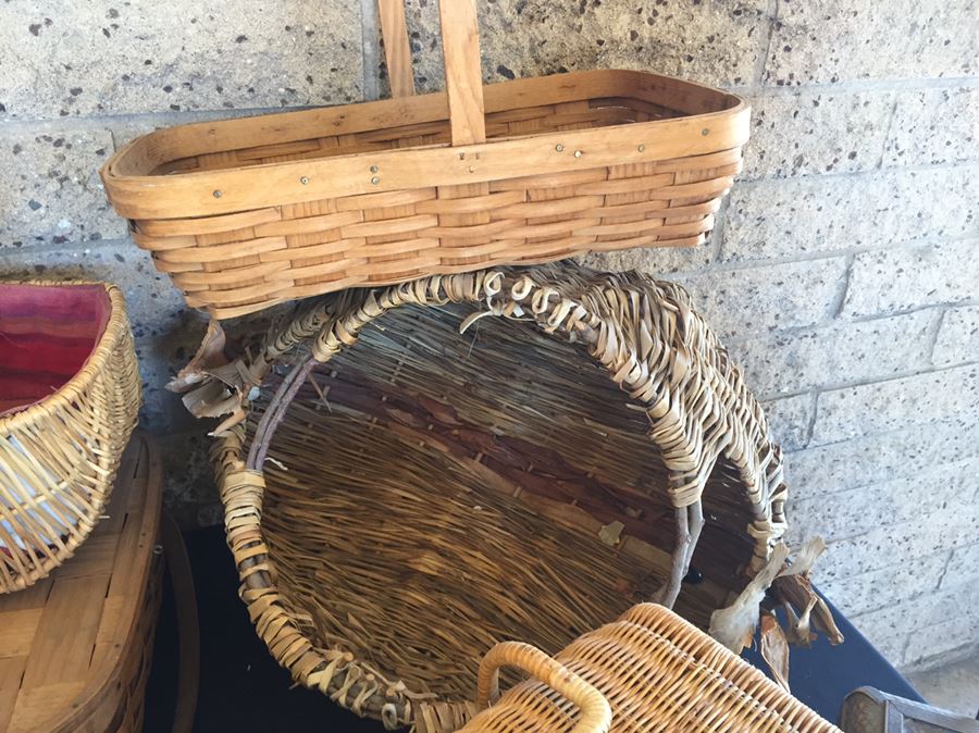 Huge Lot Of Various Baskets [Photo 10]