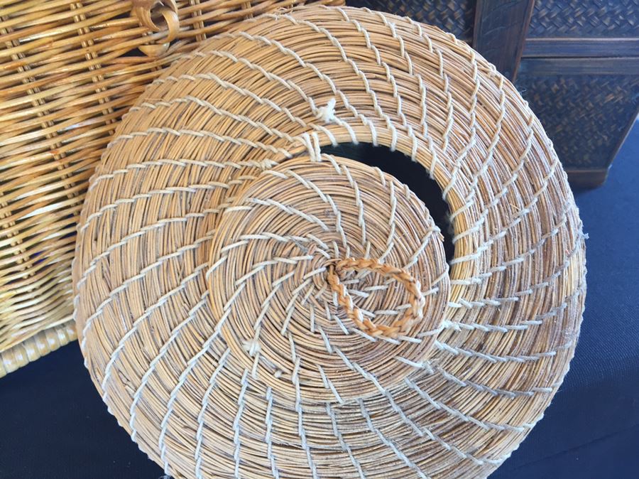 Huge Lot Of Various Baskets [Photo 12]