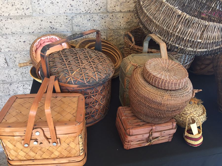 Huge Lot Of Various Baskets [Photo 2]