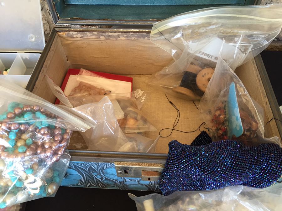 HUGE Lot Of Various Beads And Crafting Items Lot [Photo 17]