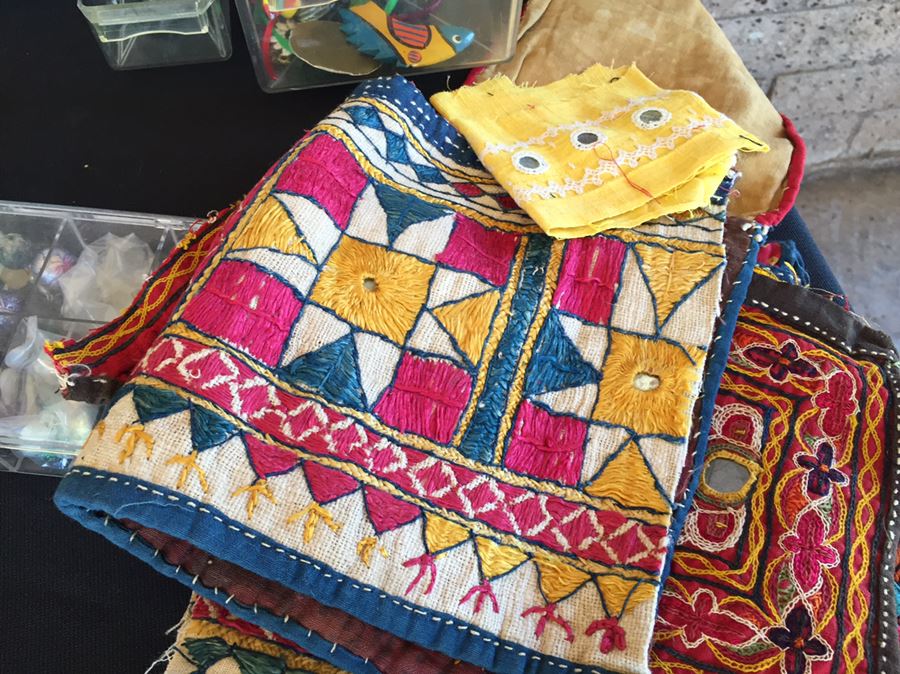 HUGE Lot Of Various Beads And Crafting Items Lot [Photo 7]