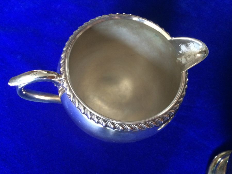 Creamer and Sugar Silverplate Set [Photo 5]