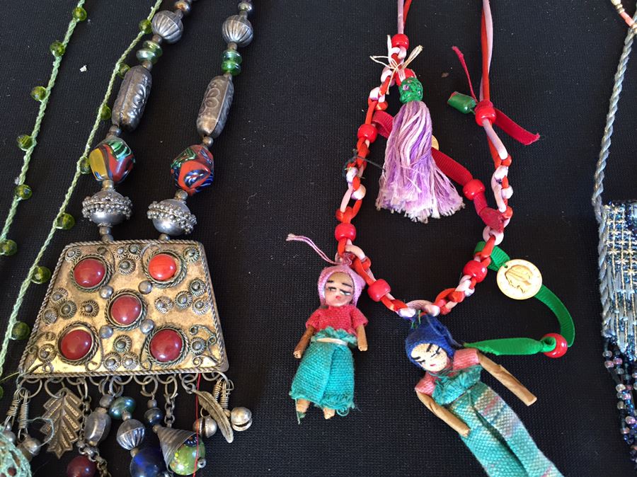 Large Jewelry And Box Lot Includes Various Necklaces, Brooches And Boxes [Photo 16]