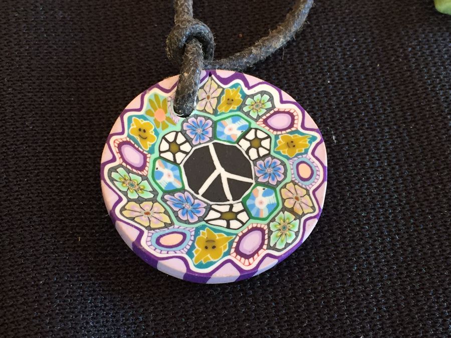 Large Jewelry And Box Lot Includes Various Necklaces, Brooches And Boxes [Photo 34]