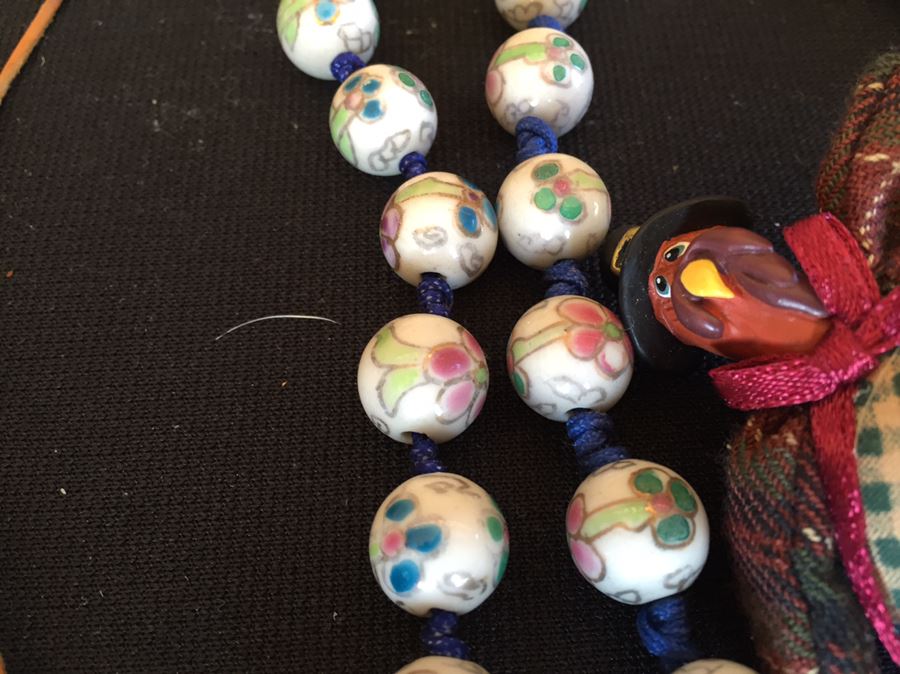 Large Jewelry And Box Lot Includes Various Necklaces, Brooches And Boxes [Photo 31]