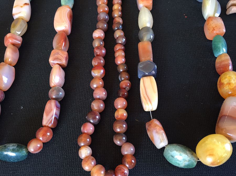 Large Jewelry And Box Lot Includes Various Necklaces, Brooches And Boxes [Photo 10]