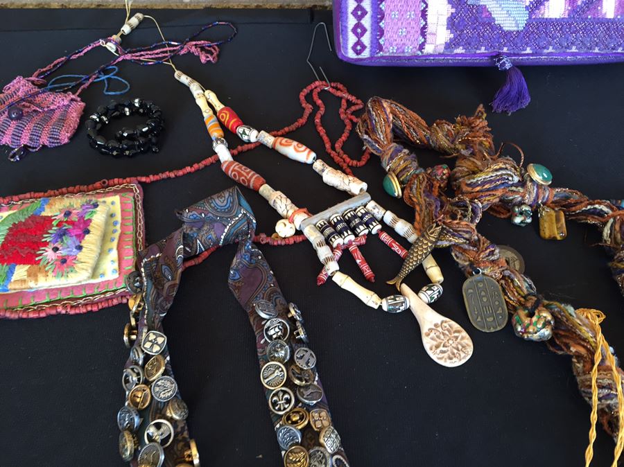 Large Jewelry And Box Lot Includes Various Necklaces, Brooches And Boxes [Photo 35]