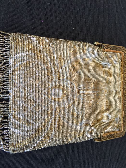 Stunning Vintage Beaded Purse France [Photo 5]
