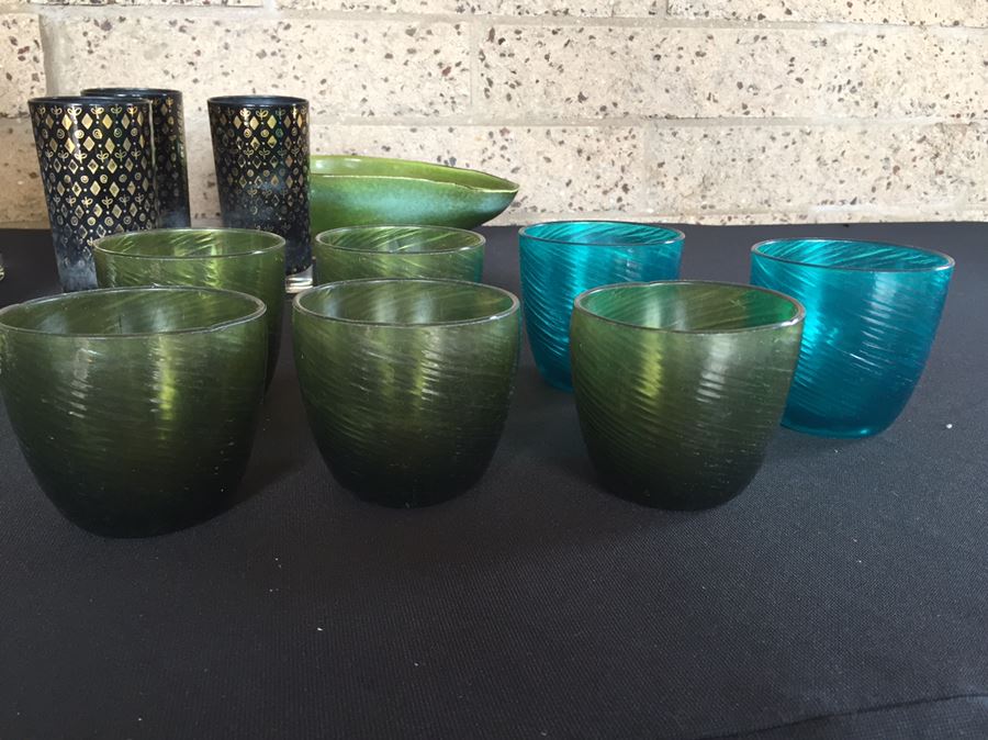 Mid-Century Lot Featuring Pair Of Arabia Finland Kaarina Aho B&W Salt & Pepper Shakers [Photo 13]