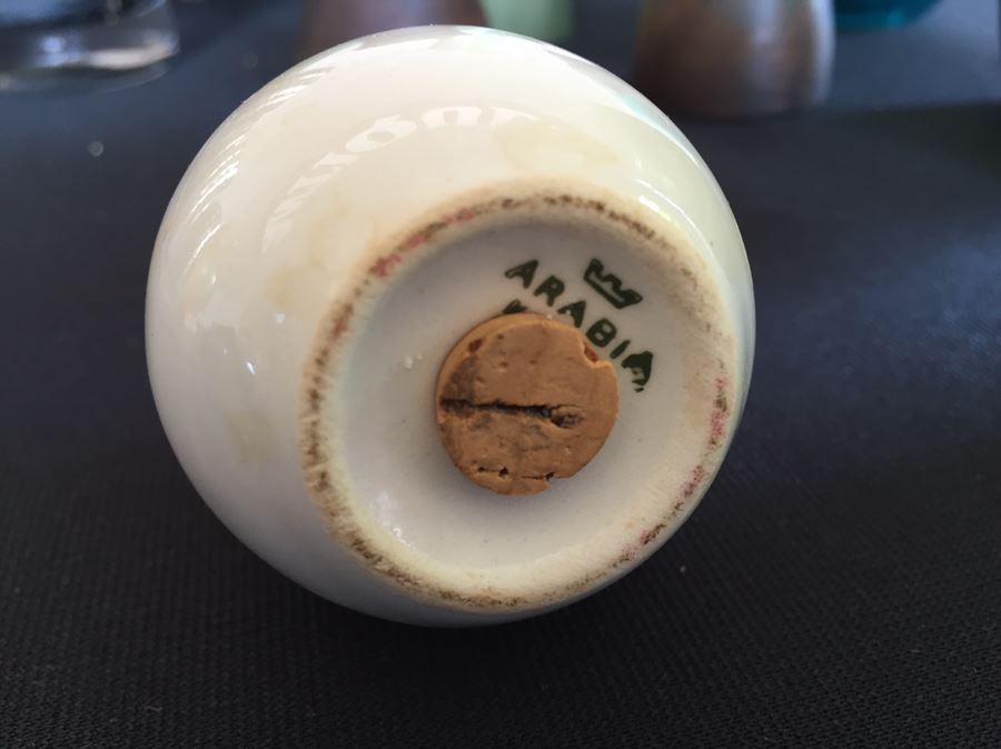 Mid-Century Lot Featuring Pair Of Arabia Finland Kaarina Aho B&W Salt & Pepper Shakers [Photo 6]