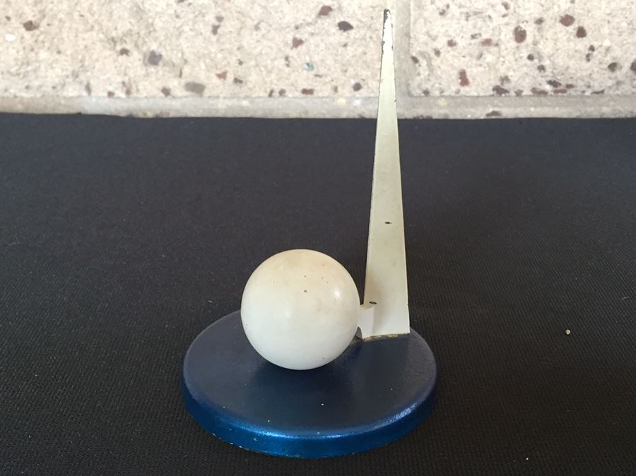 Metal Sculpture Of The Trylon & Perisphere From 1939 New York World's Fair [Photo 4]