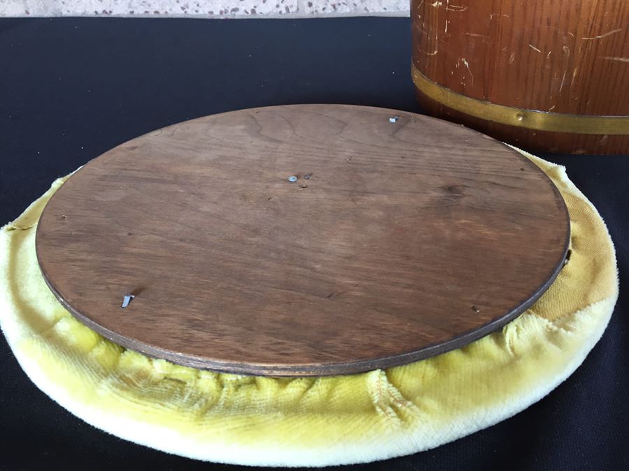 Vintage Wooden Storage Bucket With Lid And Handle [Photo 4]